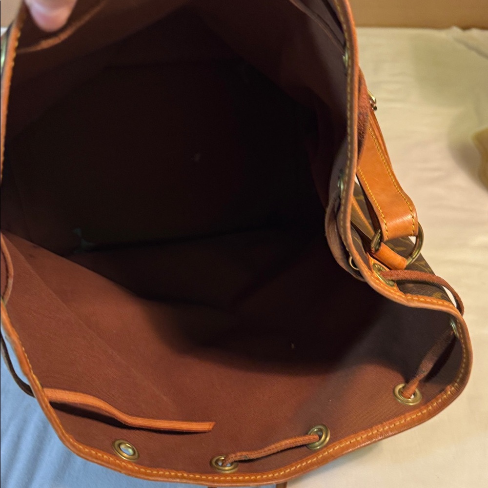 Louis Vuitton Brown Monogram Shoulder Bag - Picture 2 of 6
